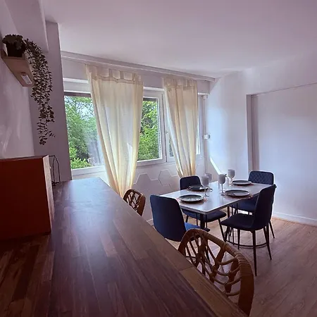 Downtown Park-6 Guests Cozy شقة